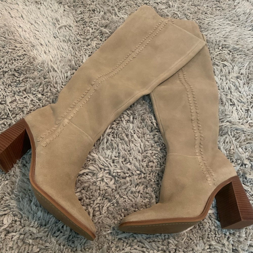 Vince Camuto Englea boots
